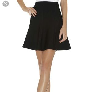 NWOT Herve Léger Black Bandage Fit n Flare Skirt